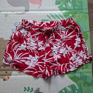Tropical Red Floral Women's Shorts